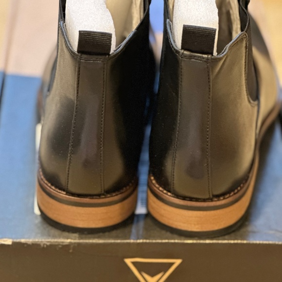 Vance Co. Landon Men’s Chelsea Boots. Black. Size 8.